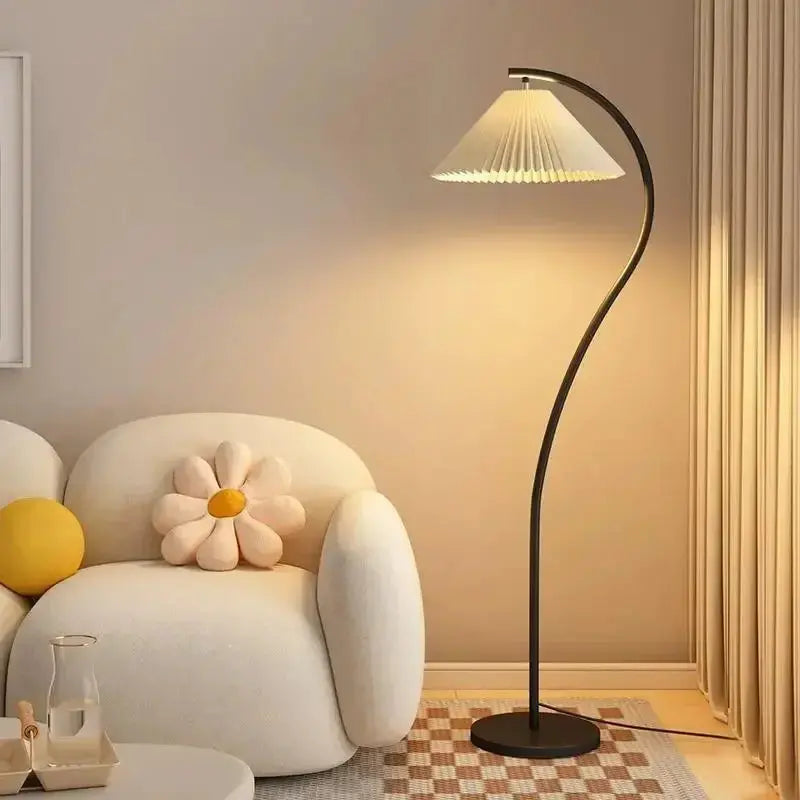 Lampe de chevet Plissé en Bois Massif - Abat-jour en Tissu Lampa-dia