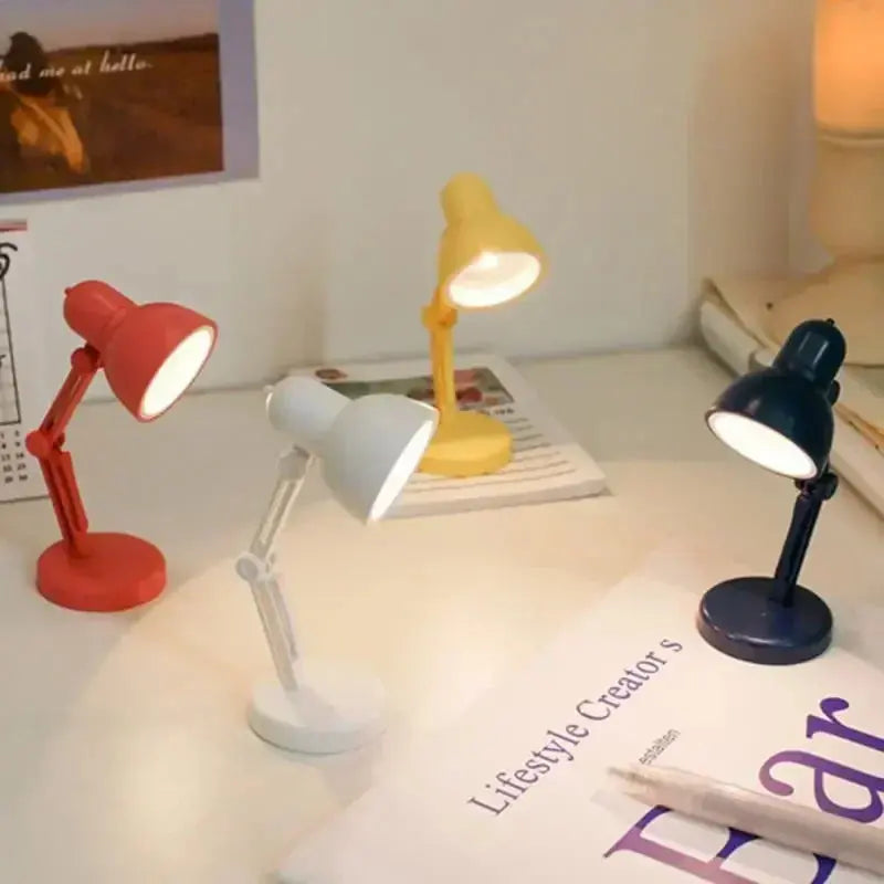 Mini Lampe de chevet LED Pliable - Aimantée, Portable, Pile Bouton, Veilleuse de Lecture, Multi-Couleurs Lampadia