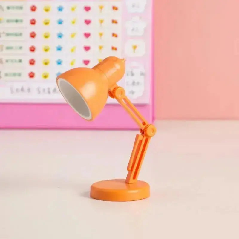 Mini Lampe de chevet LED Pliable - Aimantée, Portable, Pile Bouton, Veilleuse de Lecture, Multi-Couleurs Lampadia