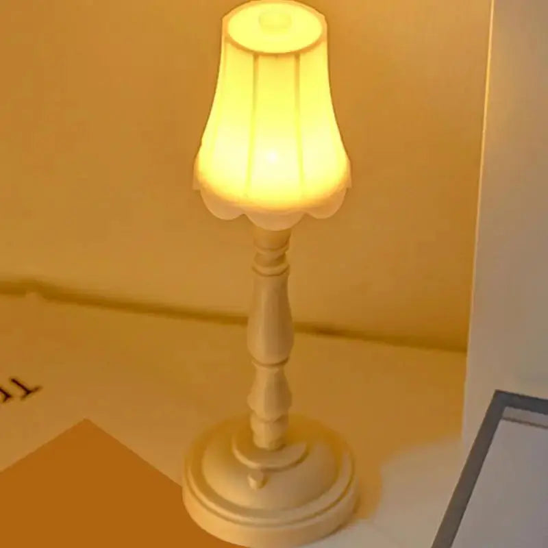 Mini Lampe de chevet Rétro - Veilleuse Ambiance, Piles Bouton, Design Antique, Décoration Intérieure Lampadia