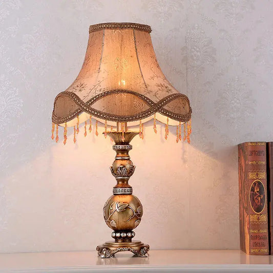 Lampe de chevet - Européenne Vintage - Abat-jour en Tissu, Base en Résine, E27, 16-20W, 90-260V Lampadia