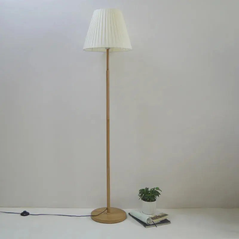 Lampe de chevet - Lampadaire LED Moderne (Abat-jour Plissé, Style Européen) Lampadia