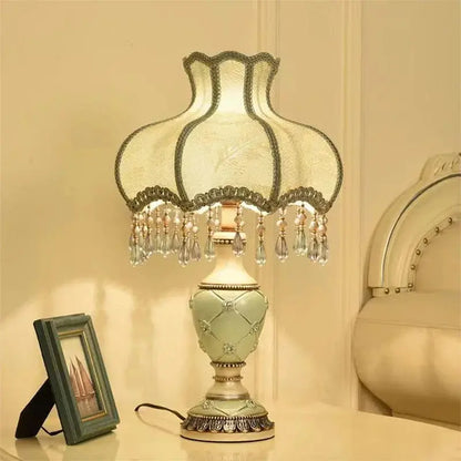 Lampe de chevet - Lampadaire - Style Contemporain, Abat-jour en Tissu, Étagère Intégrée Lampadia