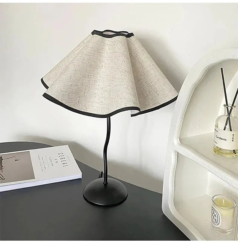 Lampe de chevet - Nordique "Atmosphère Ins" - Art floral en tissu, LED 27 Lampadia