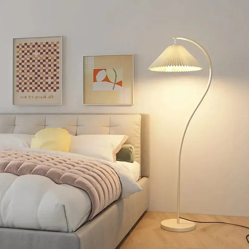Lampe de chevet Plissé en Bois Massif - Abat-jour en Tissu Lampa-dia