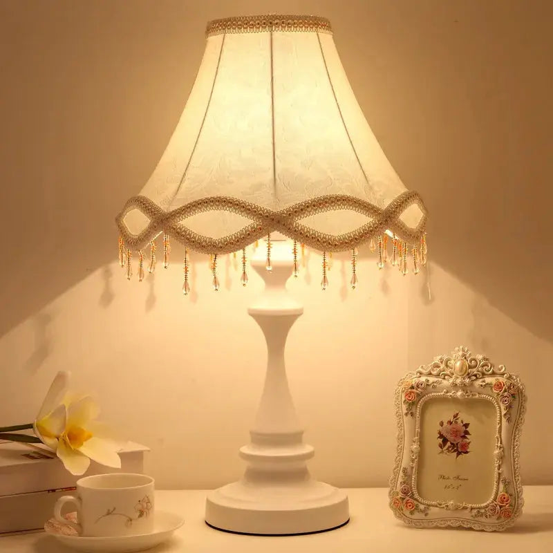 Lampe de chevet - Rétro Style Européen, Abat-jour en Tissu, Base en Fer, E27, 90-260V Lampadia
