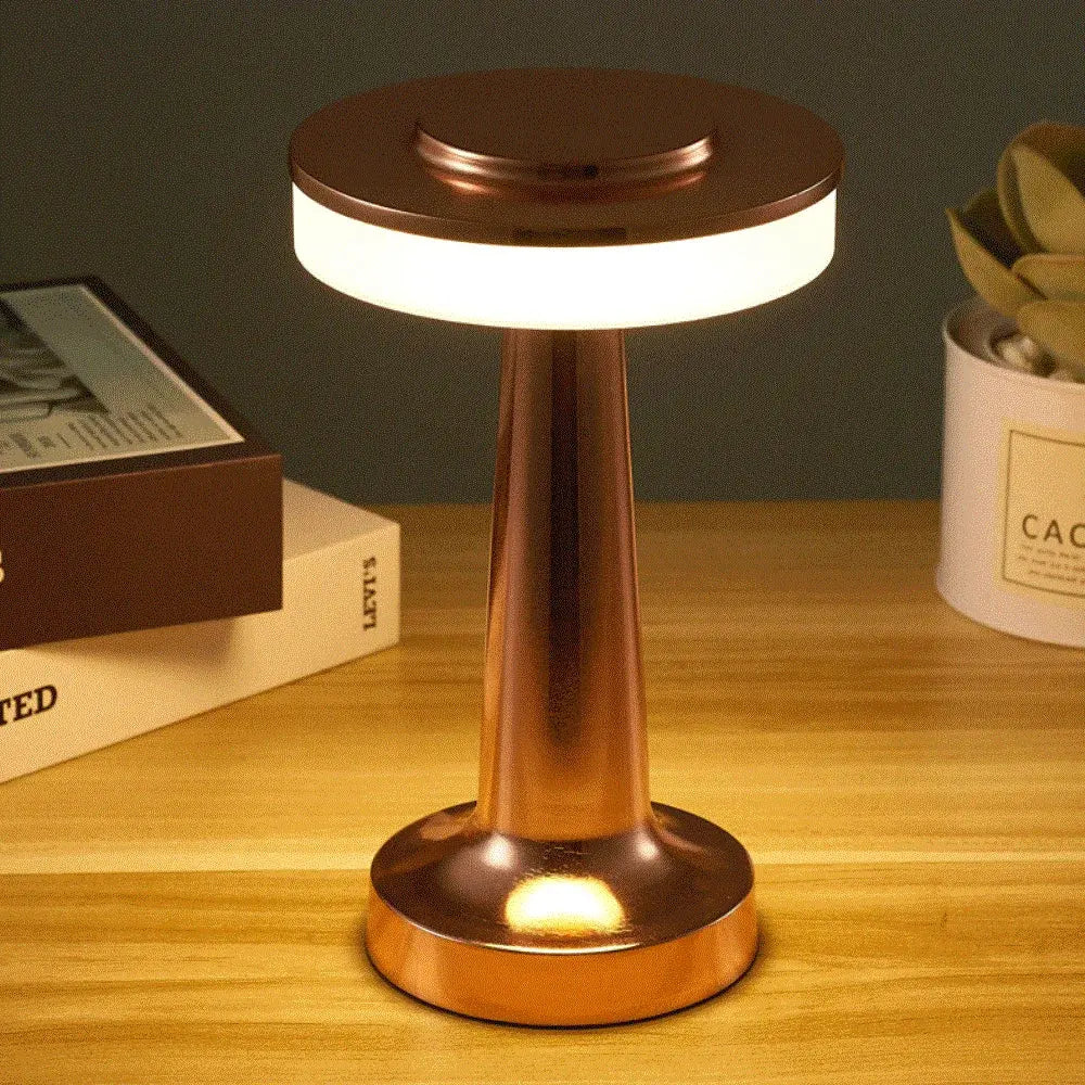 Lampe de chevet Sans Fil Dorée avec Capteur Tactile - Rechargeable, Variable, LED, Alliage et Aluminium, 3 Niveaux de Variation, Alimentation USB Lampadia