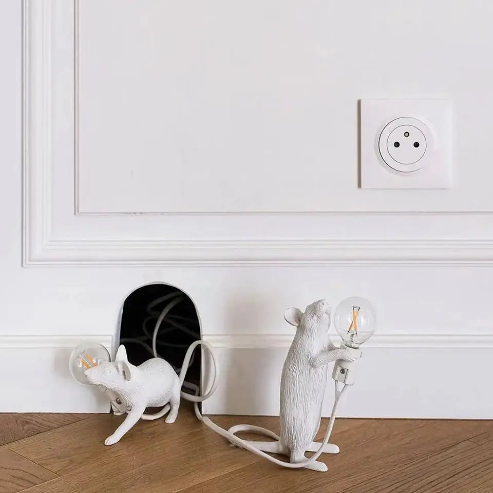 Lampe de chevet - Souris Décorative - Style Art Déco, Résine, E12, USB, 5V, 3 Modèles (Assis, Debout, Couché) Lampadia